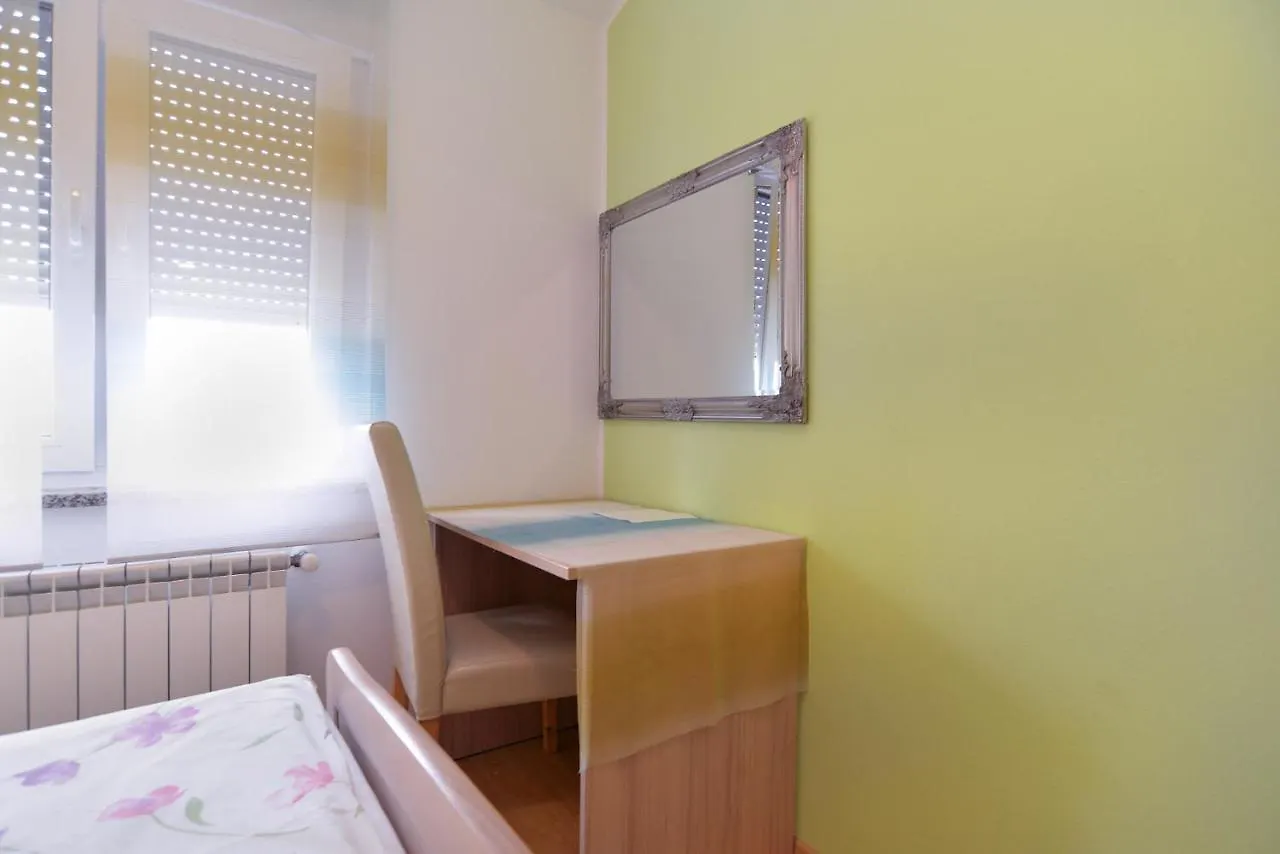 Apartment Anto 1772 Pula